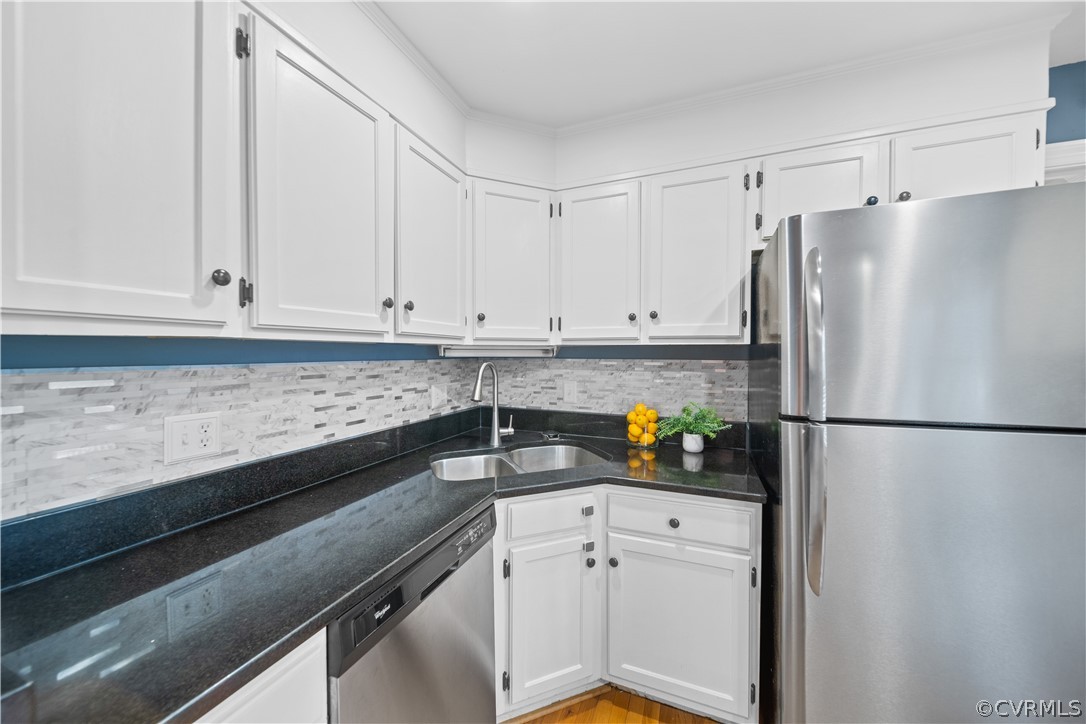 2331 Hicks Road Richmond, VA 23235 - Photo 12 of 38 Gorgeous granite