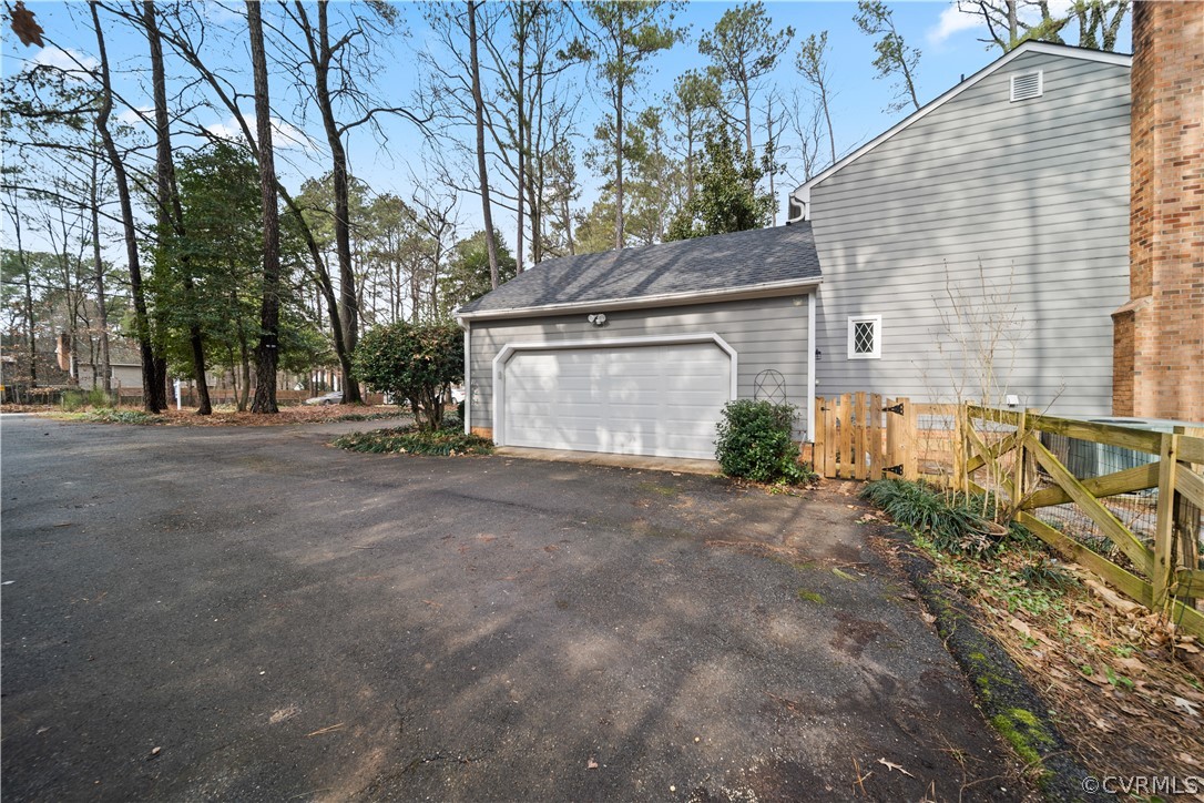 2331 Hicks Road Richmond, VA 23235 - Photo 33 of 38 2-Car side entry garage with auto door opener