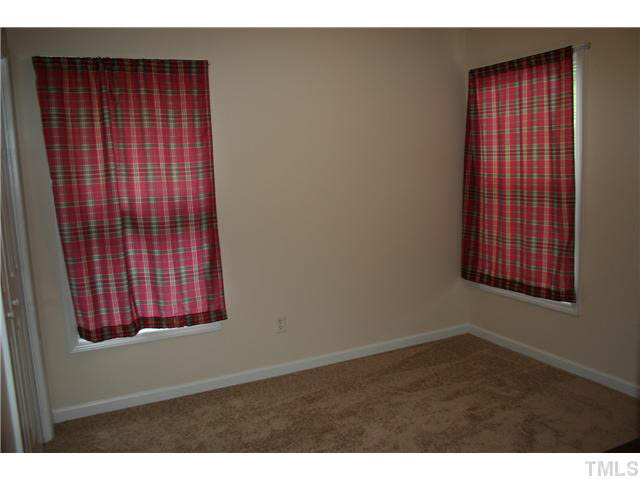 2419 Goldfinch Way Raleigh, NC 27606 - Photo 15 of 20 Gallery Image 15