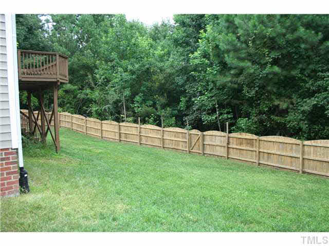 2419 Goldfinch Way Raleigh, NC 27606 - Photo 3 of 20 Gallery Image 3