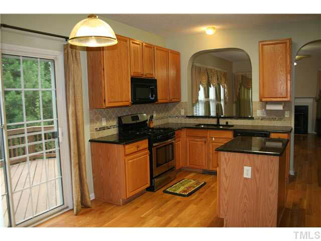 2419 Goldfinch Way Raleigh, NC 27606 - Photo 8 of 20 Gallery Image 8