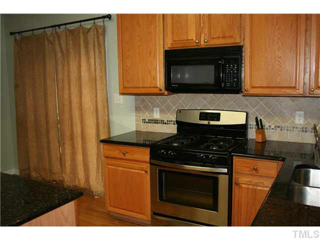 2419 Goldfinch Way Raleigh, NC 27606 - Photo 10 of 20 Gallery Image 10