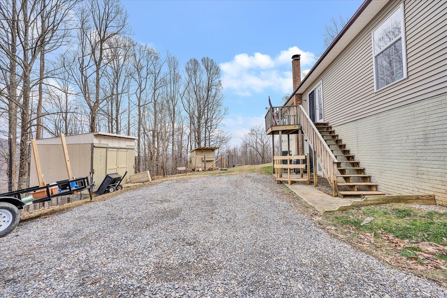 1408 Woodridge Road Blue Ridge, VA 24064 - Photo 38 of 39