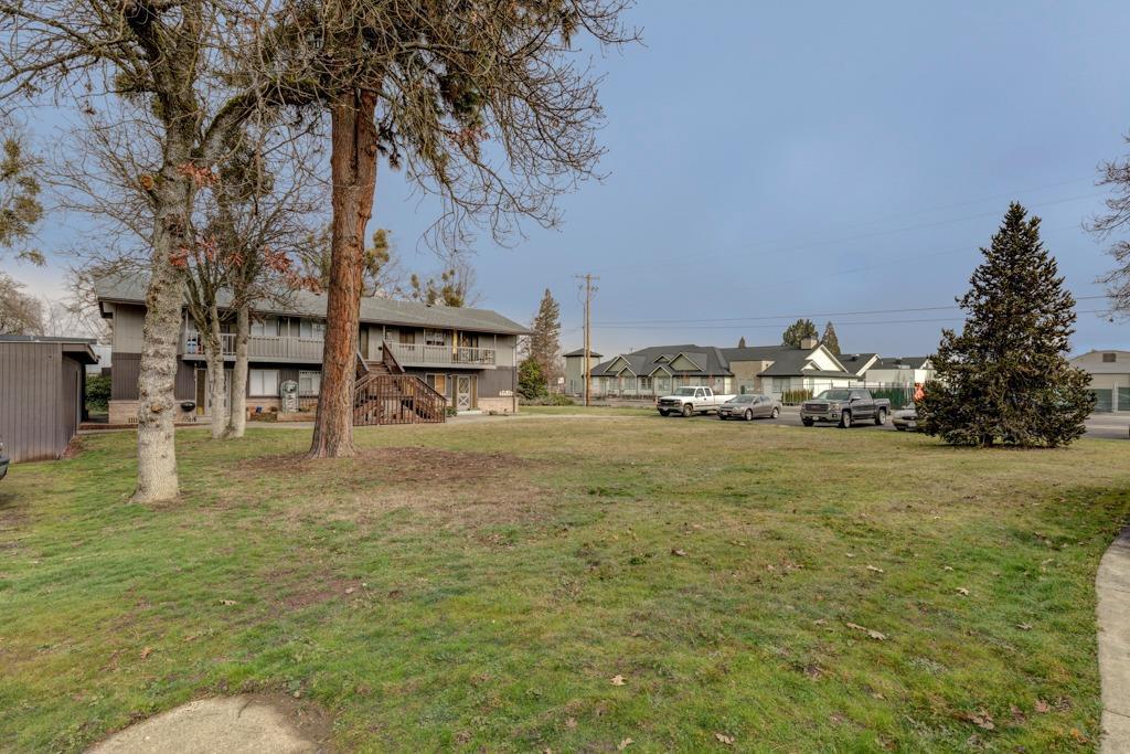 124 Oak Grove Road Medford, OR 97501 - Photo 3 of 16 Additional Photo