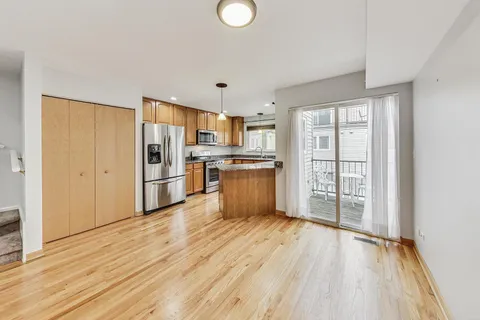 $385,000 | 4932 West Lawrence Avenue, Unit J, Chicago, IL 60630