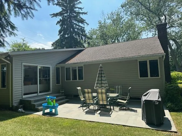 $4,600 | 36 Coolidge Avenue, Glen Head, NY 11545