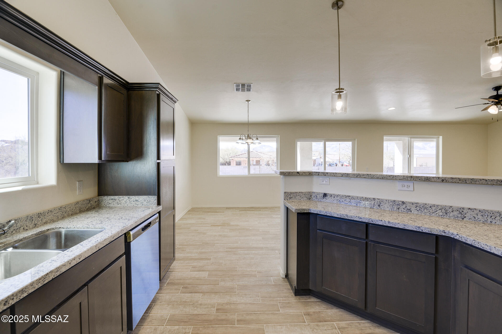 1692 Círculo Alameda Rio Rico, AZ 85648 - Photo 17 of 50
