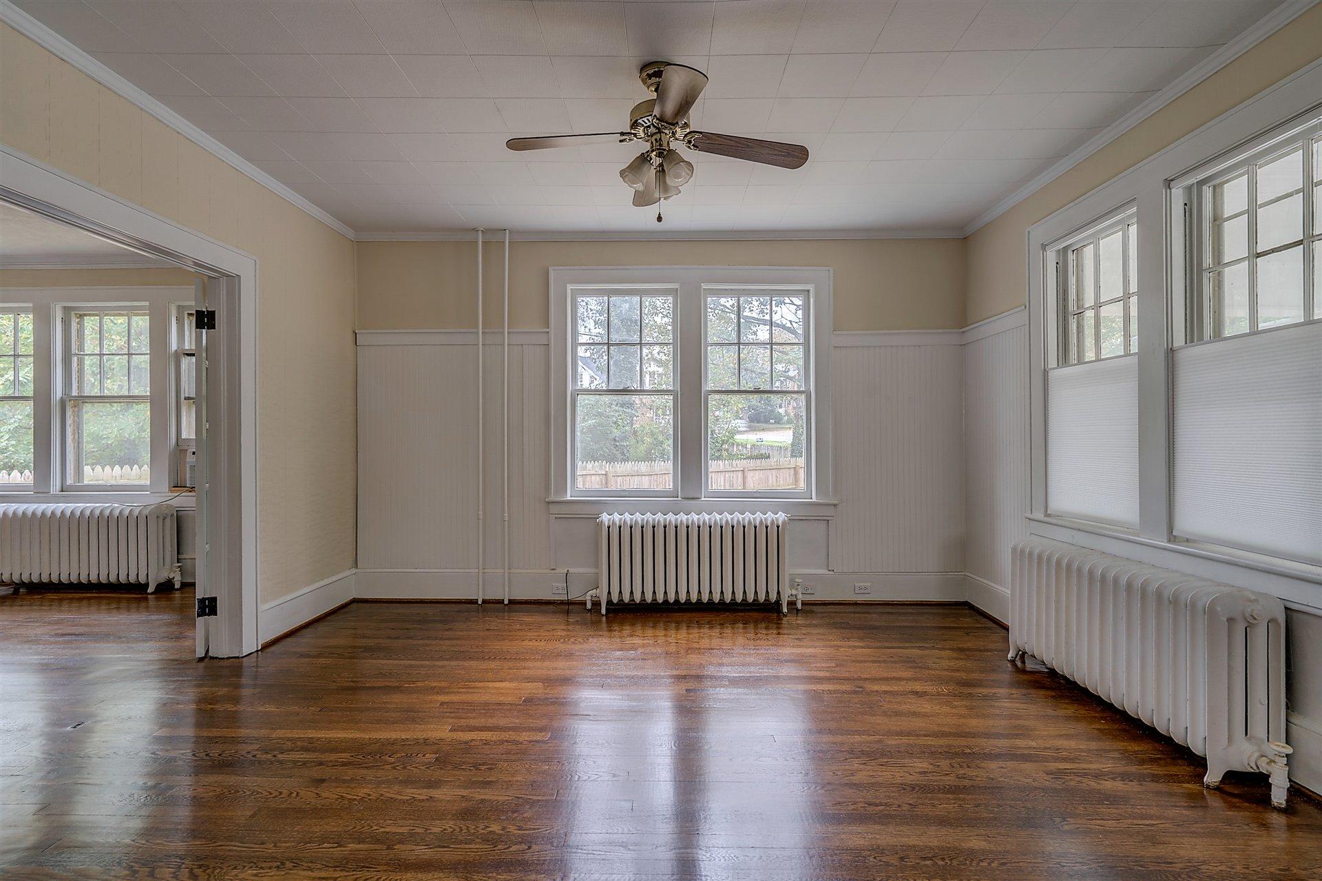 1930 Carter Road Southwest Roanoke, VA 24015 - Photo 8 of 35 living room
