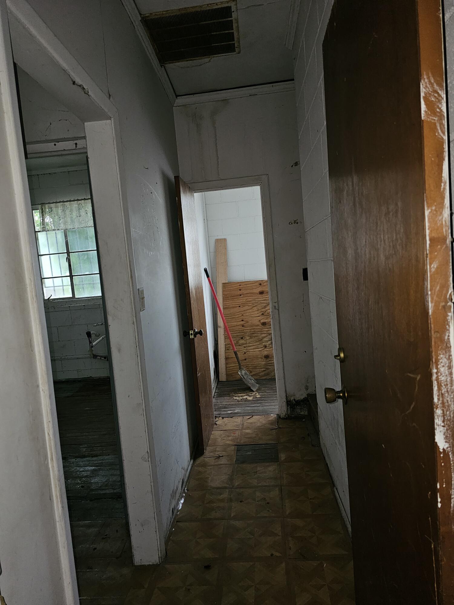 1126 Florence Street Augusta, GA 30901 - Photo 12 of 17 20250610_164042