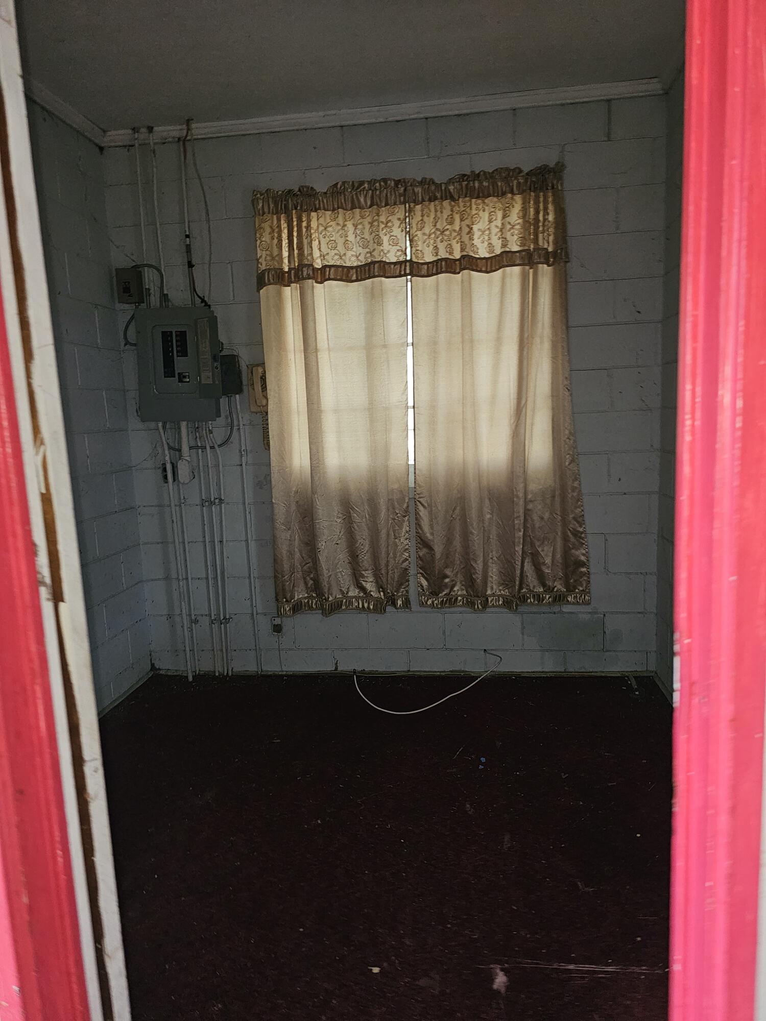 1126 Florence Street Augusta, GA 30901 - Photo 3 of 17 front office/room