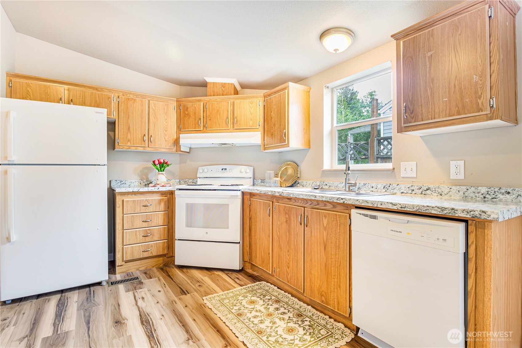 932 Price Road Northwest Bremerton, WA 98312 - Photo 10 of 35 Gallery Image 10