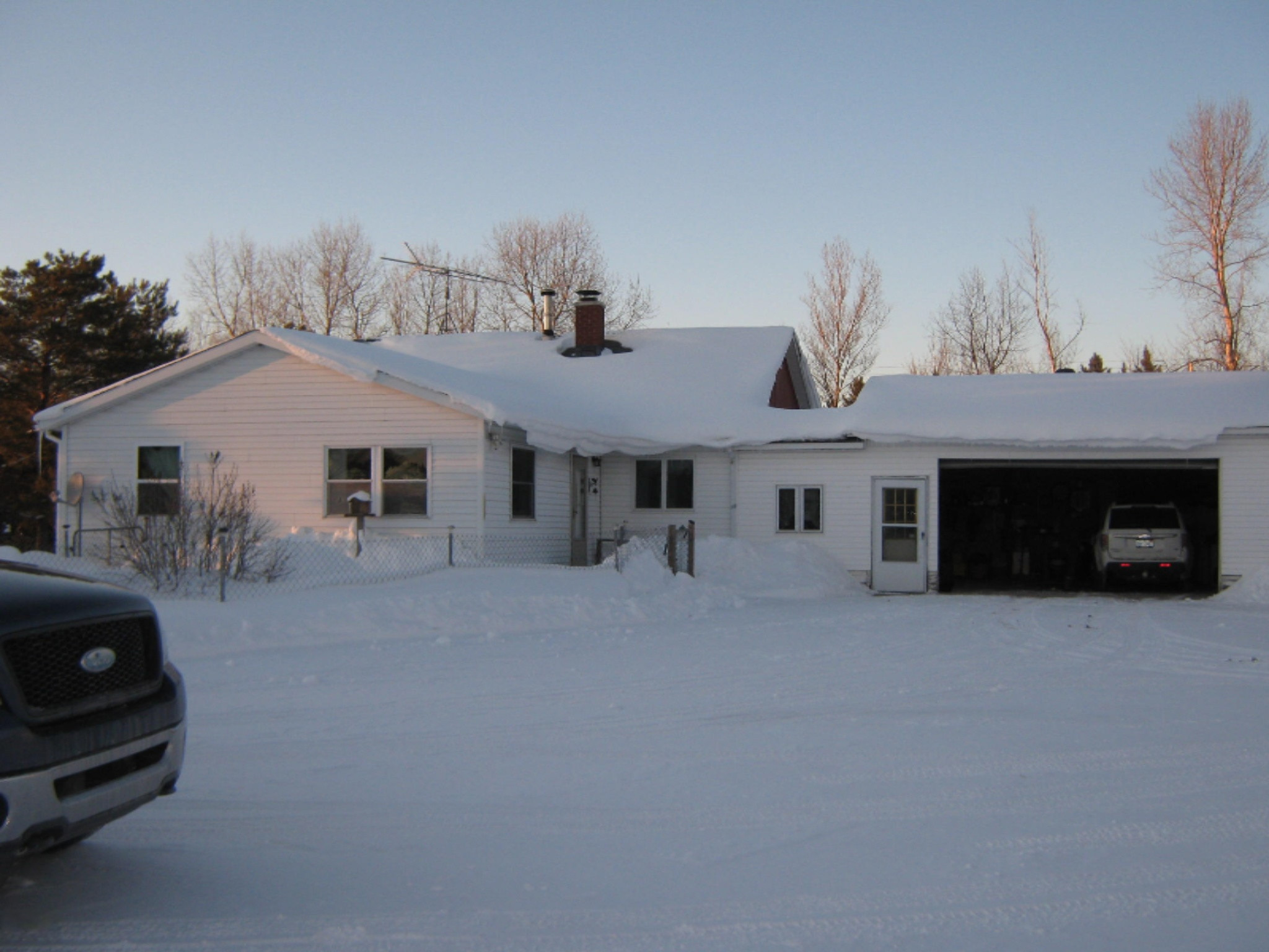 7233 East Hansen Road Fountain, MI 49410 - Photo 11 of 24 Attached garage