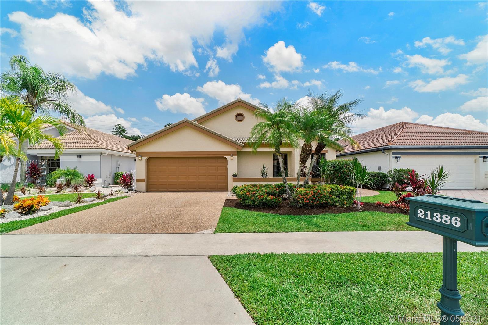 21386 Bridgeview Drive Boca Raton, FL 33428 - Photo 3 of 44