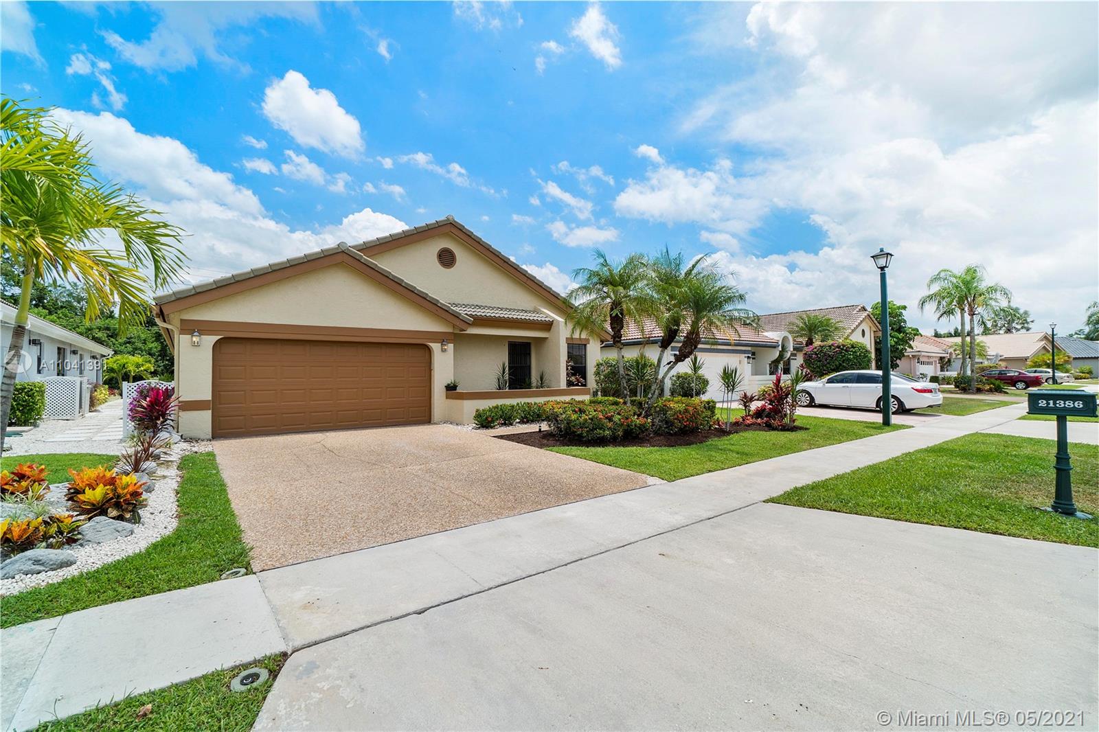 21386 Bridgeview Drive Boca Raton, FL 33428 - Photo 5 of 44