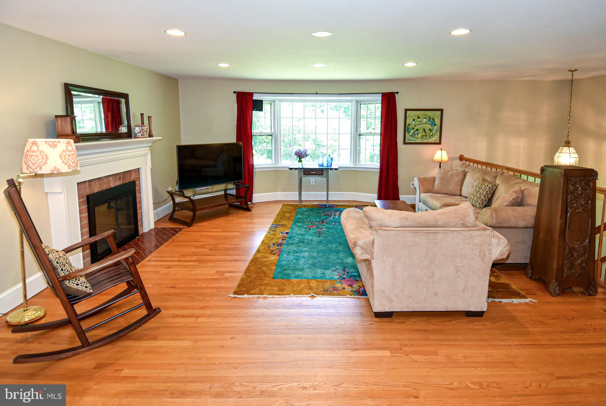 11525 Vale Road Oakton, VA 22124 - Photo 12 of 59