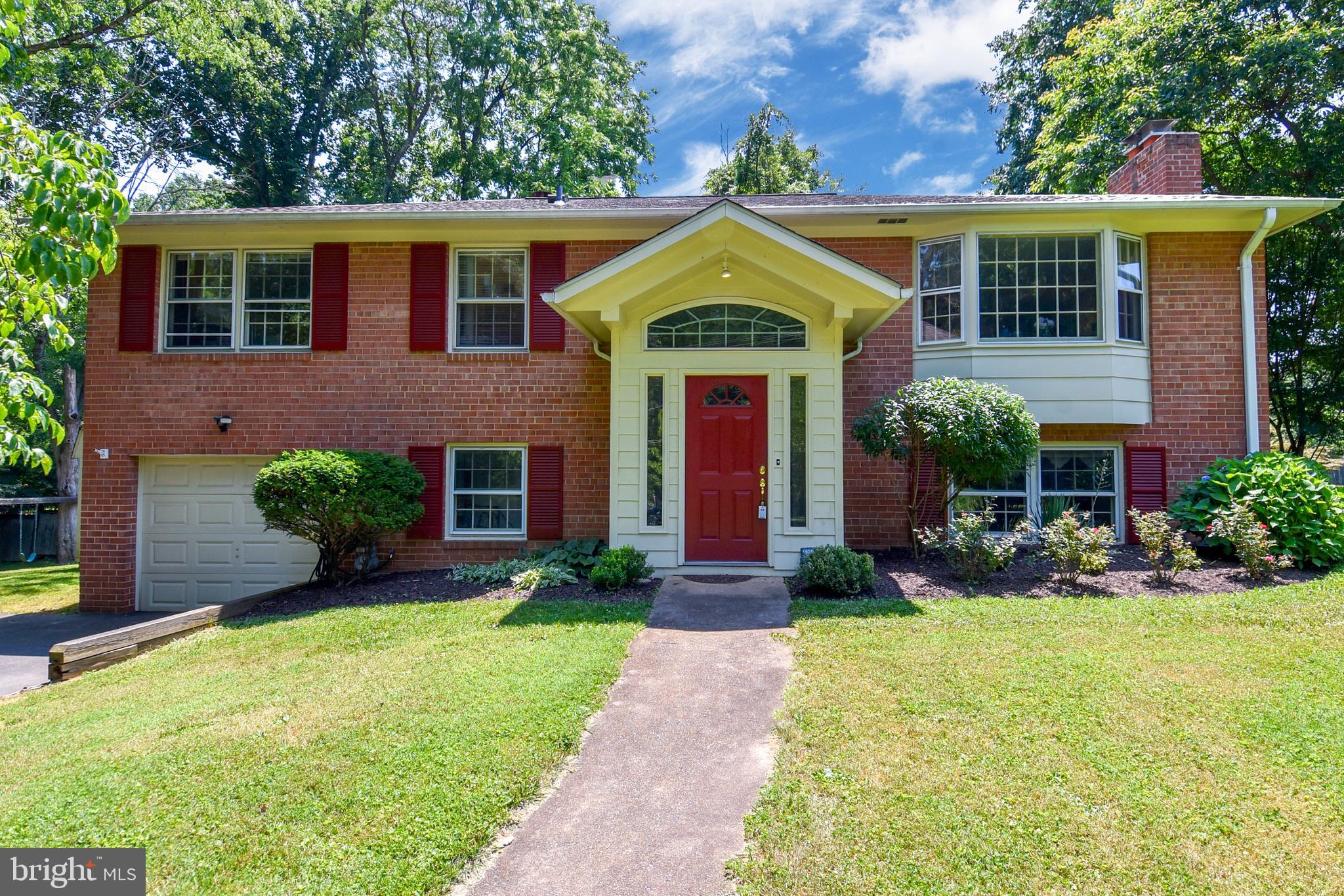 11525 Vale Road Oakton, VA 22124 - Photo 2 of 59