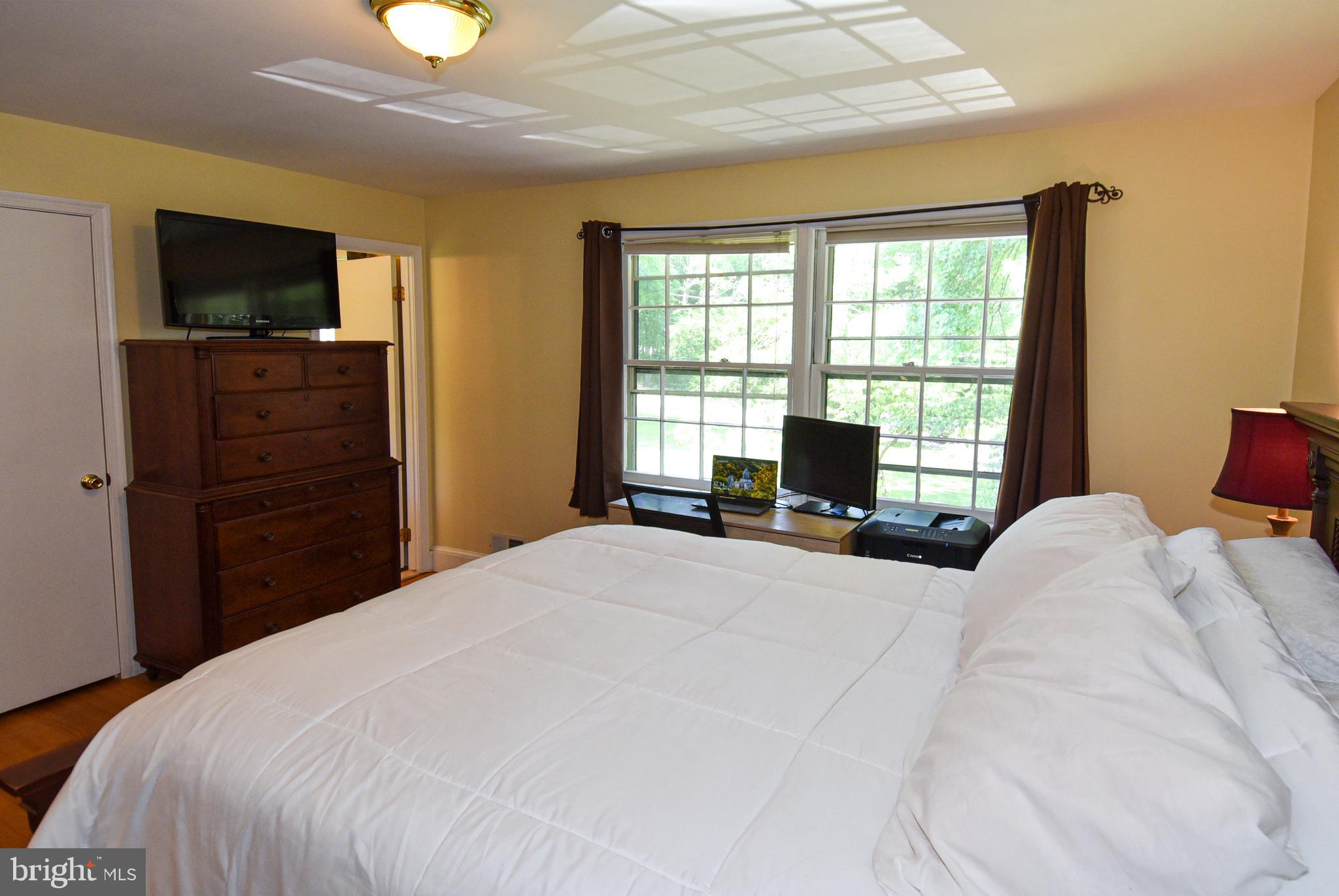 11525 Vale Road Oakton, VA 22124 - Photo 21 of 59