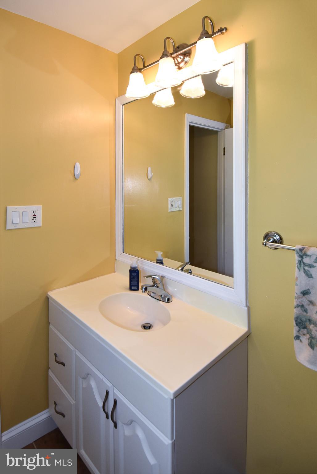 11525 Vale Road Oakton, VA 22124 - Photo 24 of 59