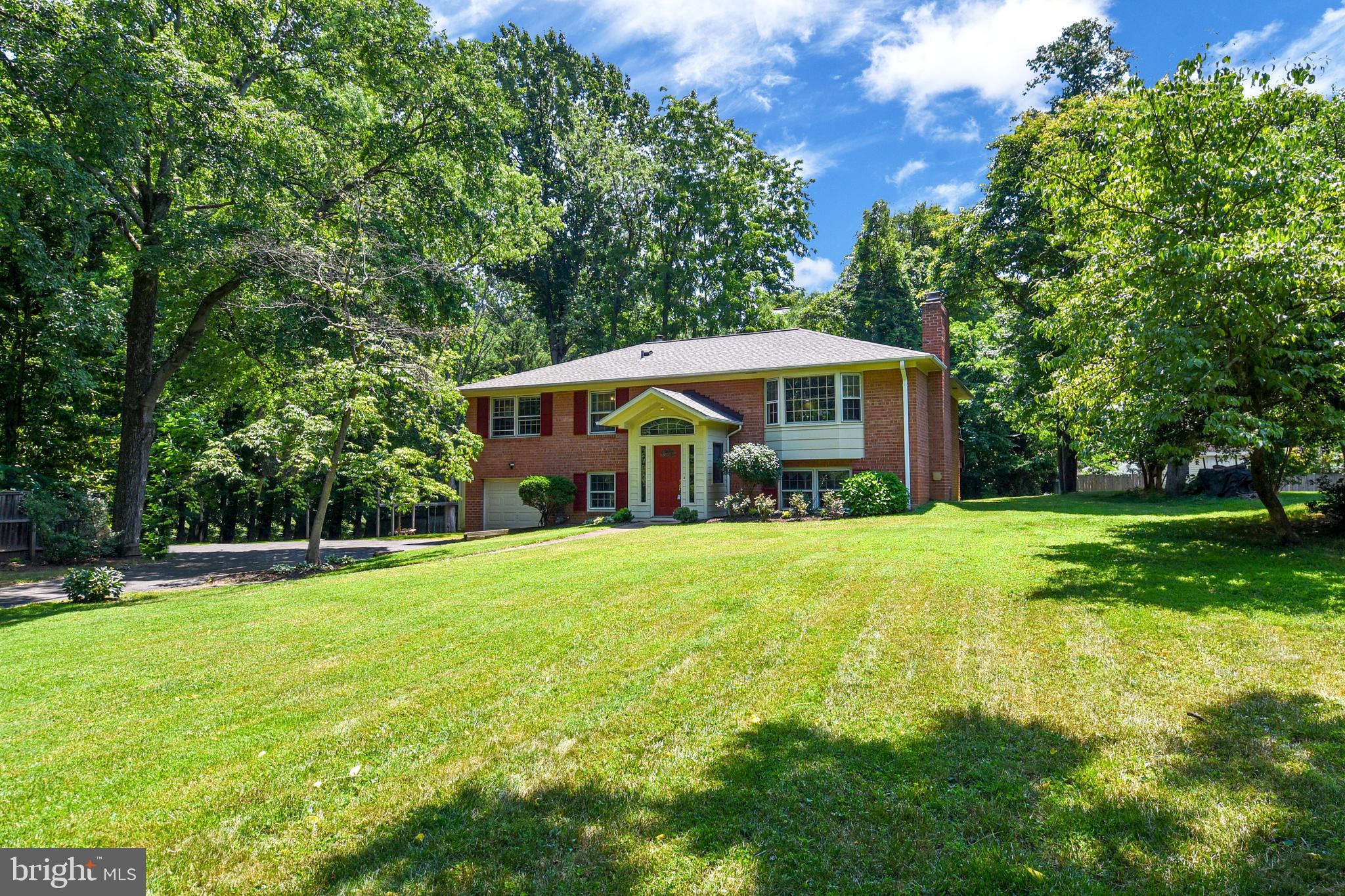 11525 Vale Road Oakton, VA 22124 - Photo 3 of 59