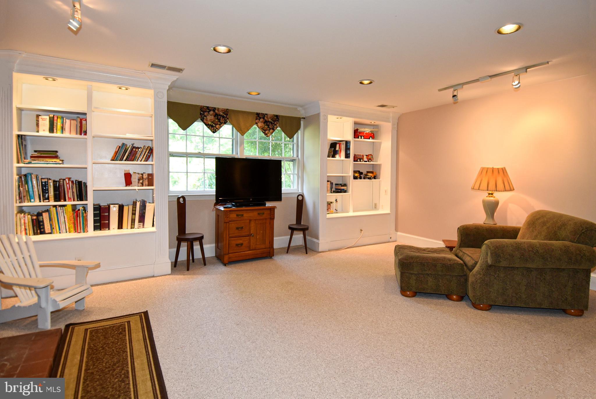 11525 Vale Road Oakton, VA 22124 - Photo 47 of 59