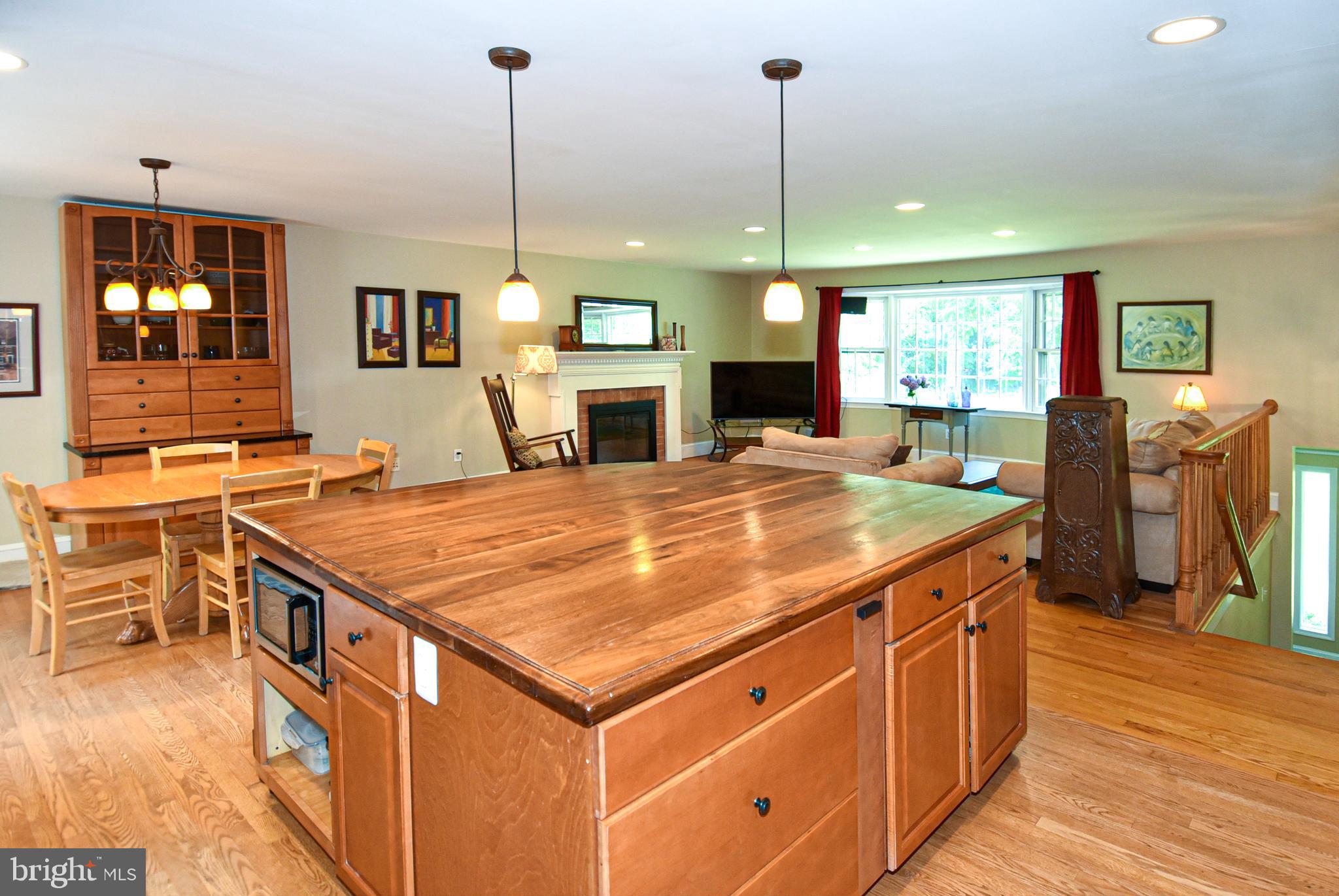 11525 Vale Road Oakton, VA 22124 - Photo 9 of 59