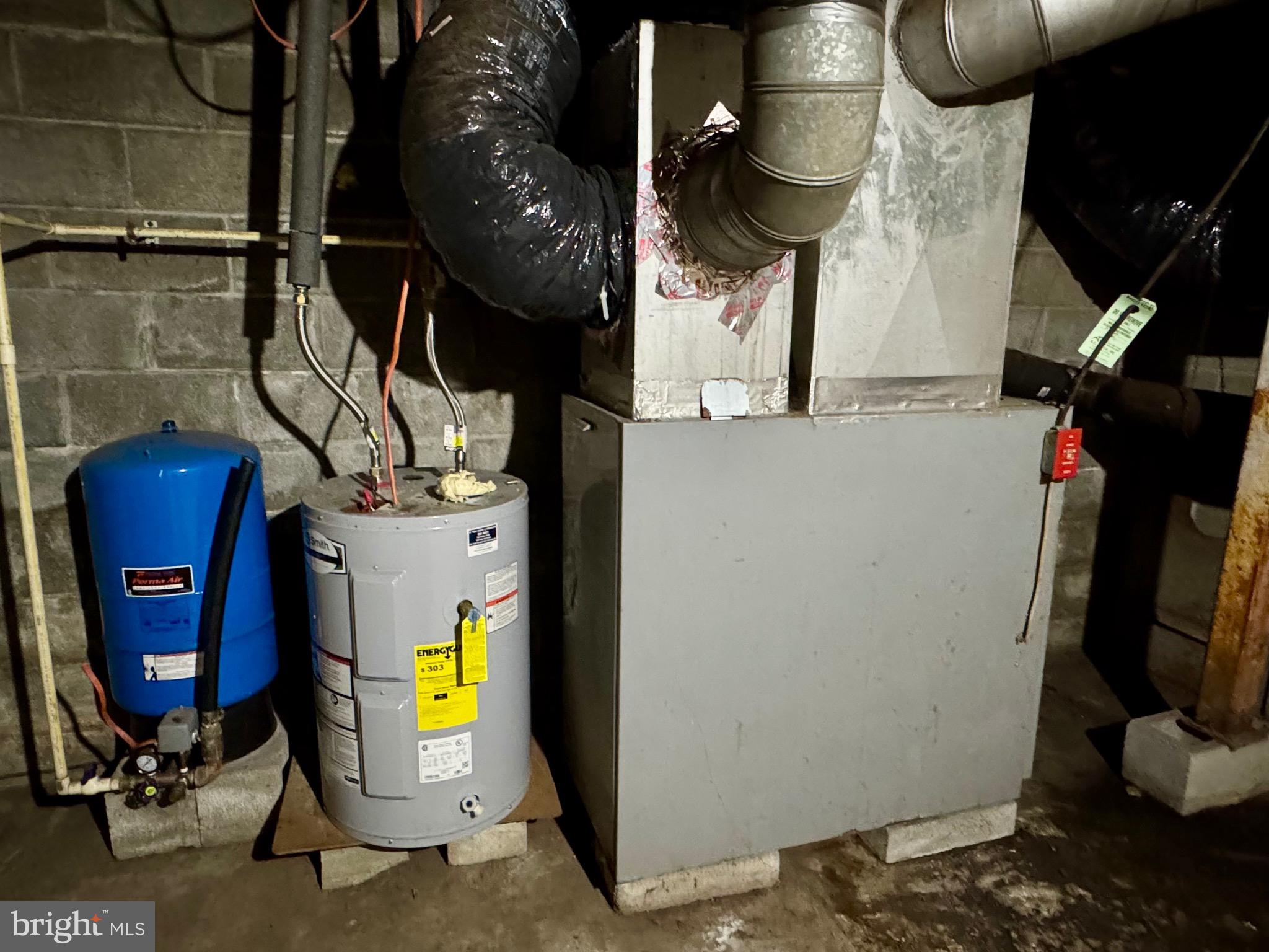 830 Harrison Avenue Berkeley Springs, WV 25411 - Photo 35 of 41 a view of bathroom