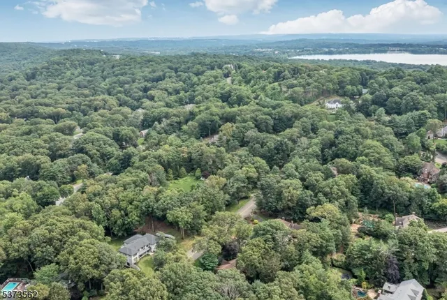 $2,995,000 | 315 Freemans Lane, Franklin Lakes, NJ 07417