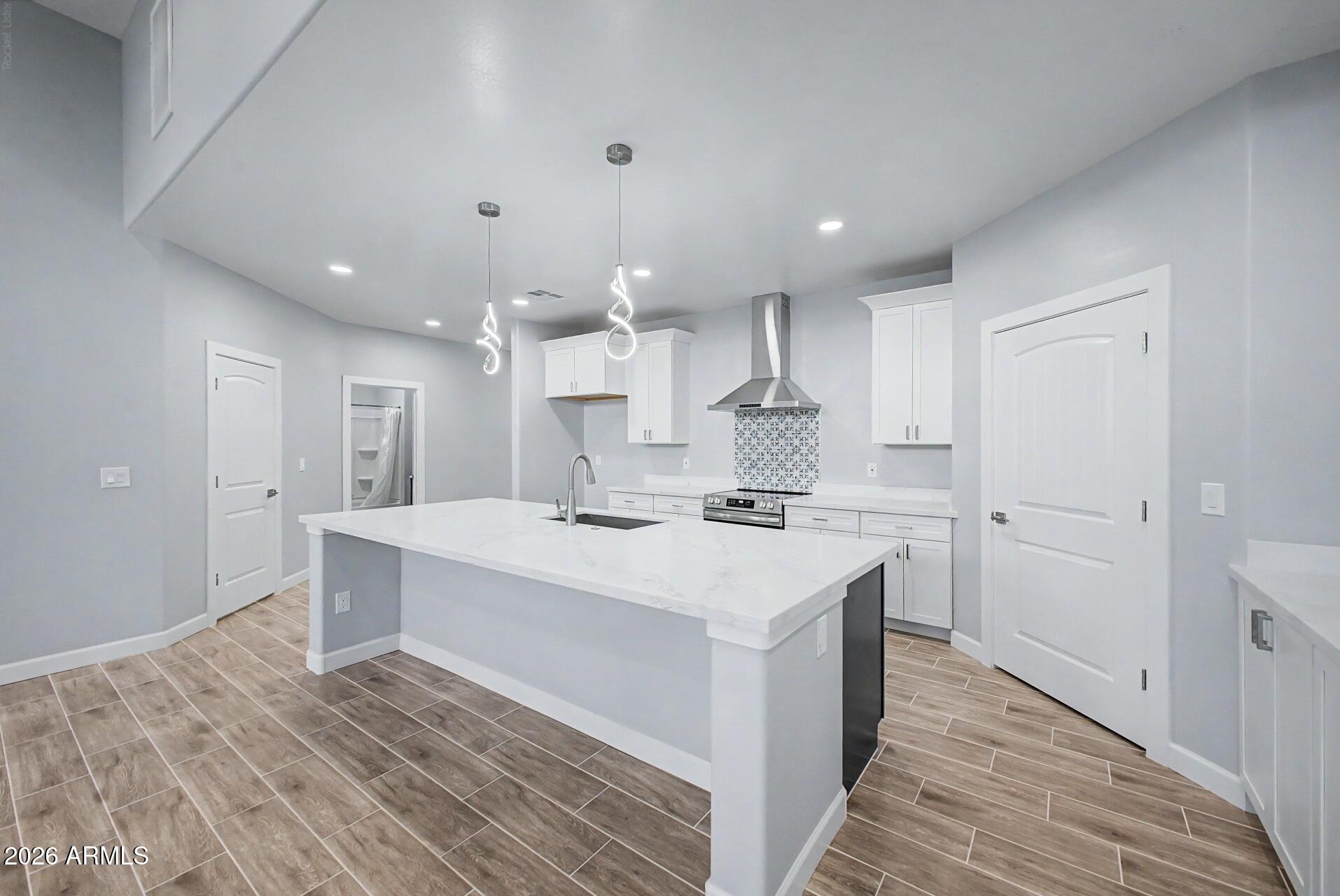832 East Maddock Road, Unit B Phoenix, AZ 85086 - Photo 14 of 33 14 - Maddock