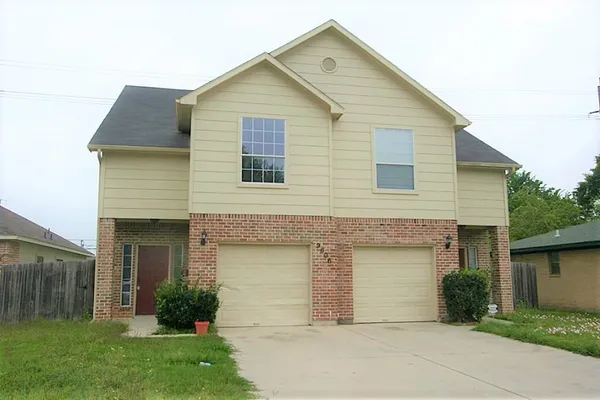 $1,570 | 9606 Ashville Drive, Unit B, Houston, TX 77051