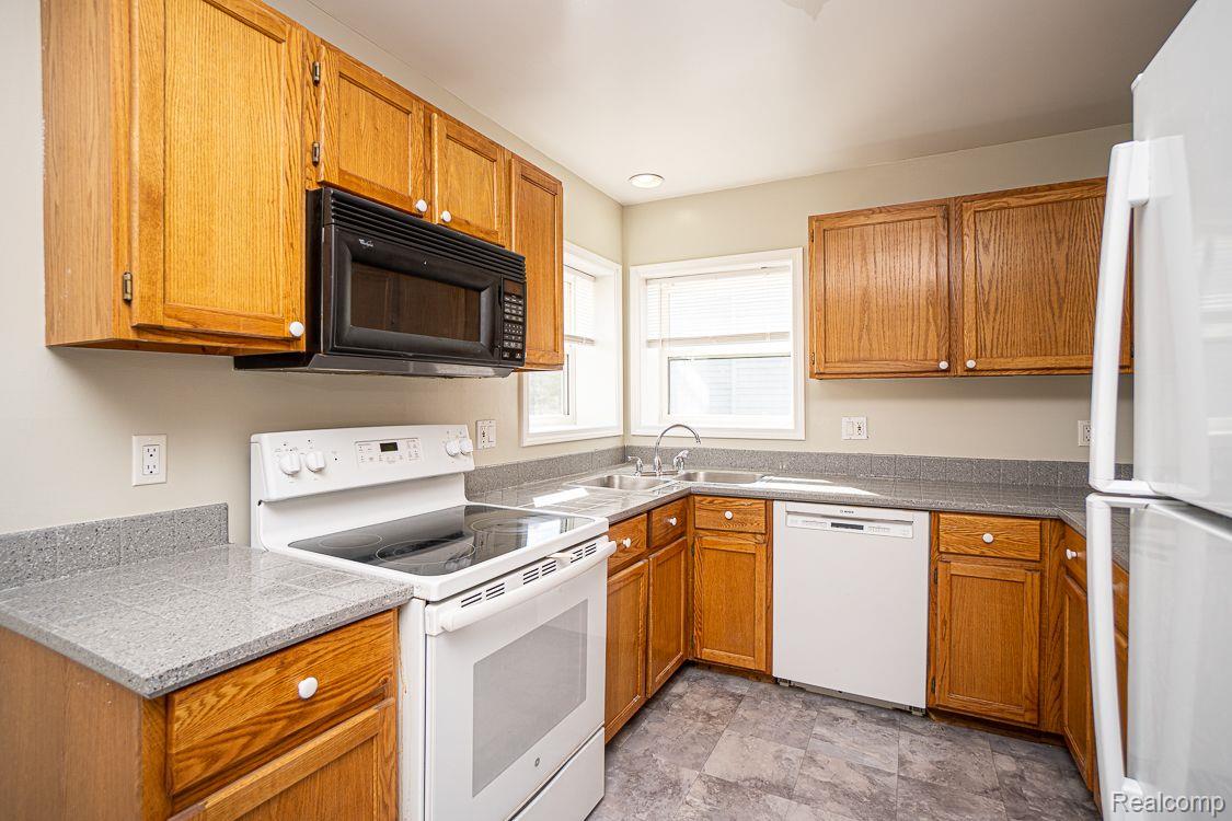 3584 South Merriman Road Wayne, MI 48184 - Photo 17 of 46 Gallery Image 17