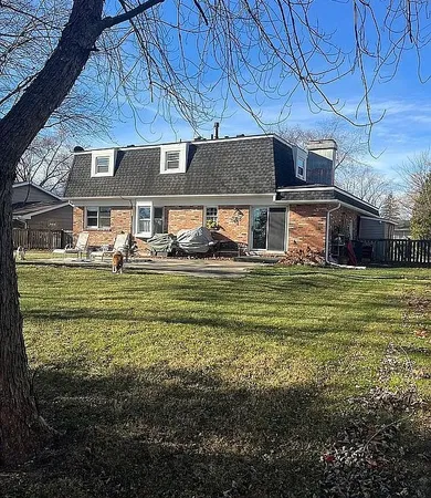 $389,500 | 533 Beck Road, Lindenhurst, IL 60046