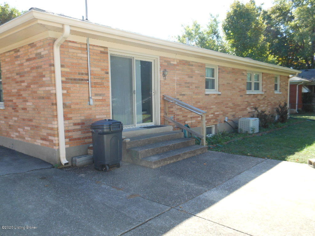 8604 Shepherdsville Road Louisville, KY 40219 - Photo 2 of 30 DSCN0698