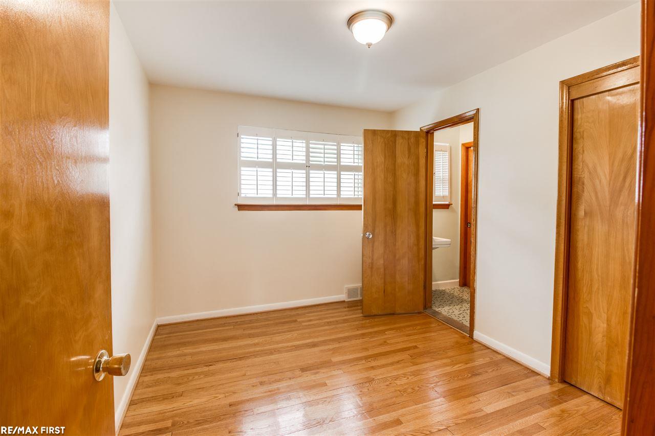 18395 East 13 Mile Road Fraser, MI 48026 - Photo 8 of 29 31318364-7.JPG