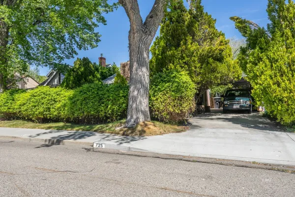 $549,900 | 725 West Elm Street, Bishop, CA 93514