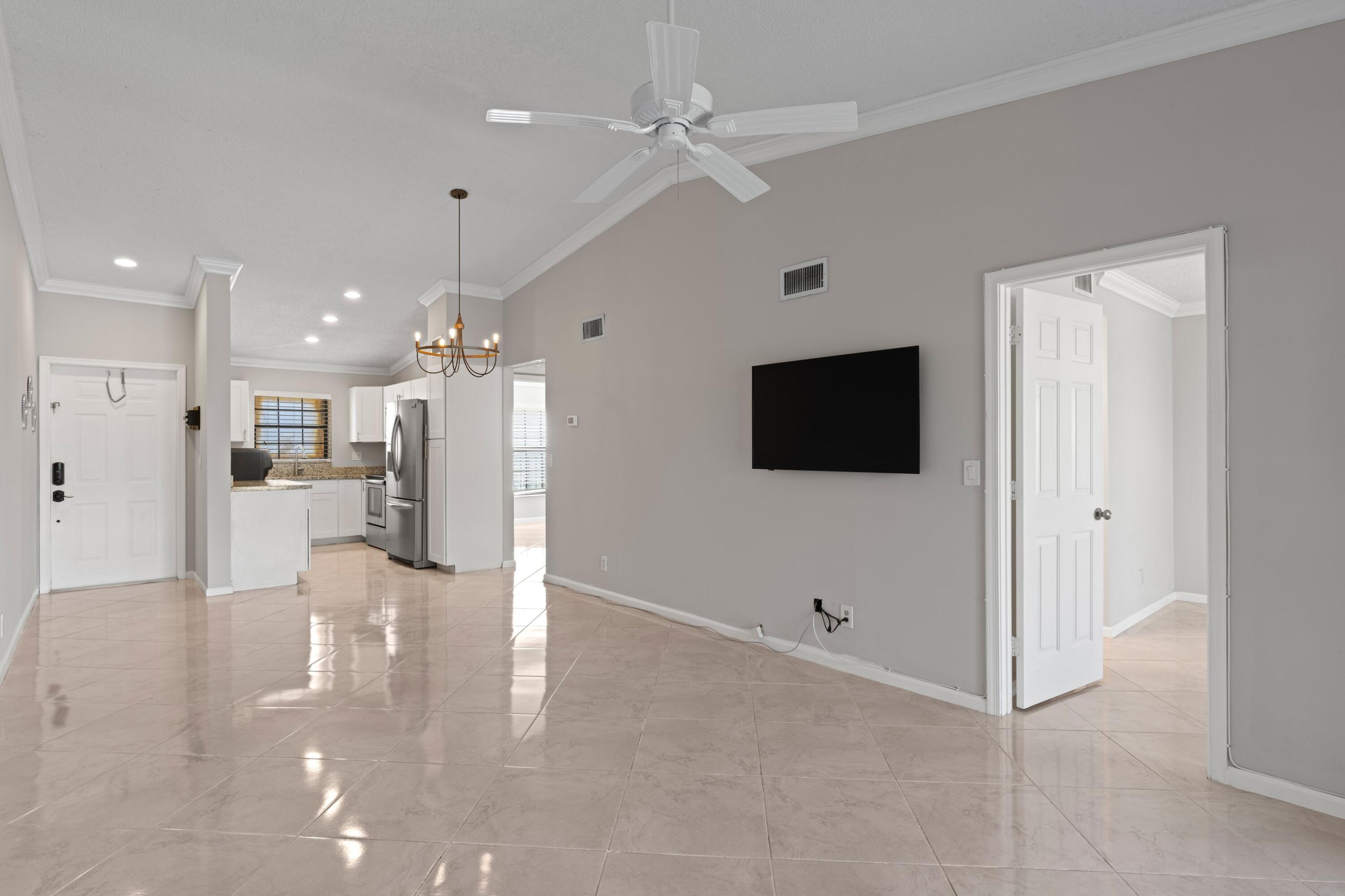 2600 Greenwood Terrace, Unit 210 Boca Raton, FL 33431 - Photo 4 of 30 Dining Room