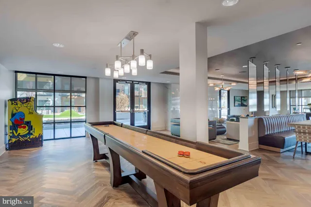 $2,005 | 501-31 North Christopher Columbus Boulevard, Unit 2238, Philadelphia, PA 19123