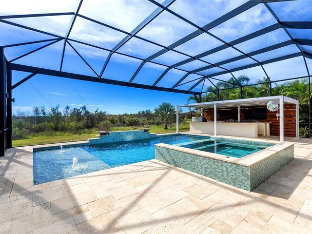 $1,340,000 | 8358 Redonda Loop, Bradenton, FL 34202