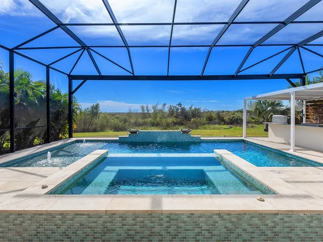 $1,340,000 | 8358 Redonda Loop, Bradenton, FL 34202