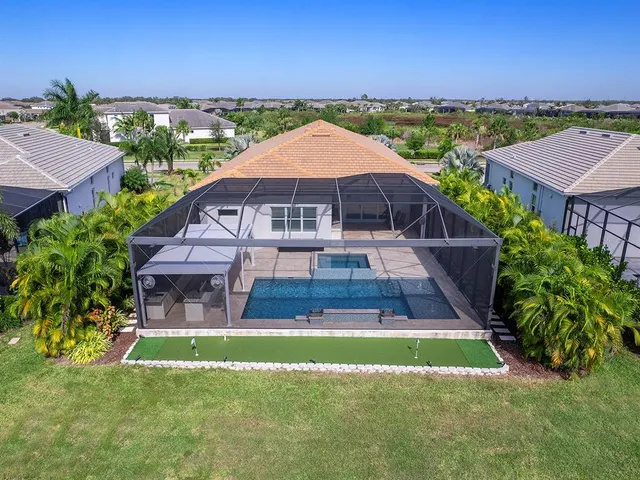 $1,340,000 | 8358 Redonda Loop, Bradenton, FL 34202