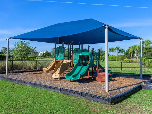 $1,340,000 | 8358 Redonda Loop, Bradenton, FL 34202