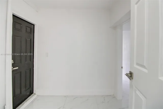 a close up of a shower