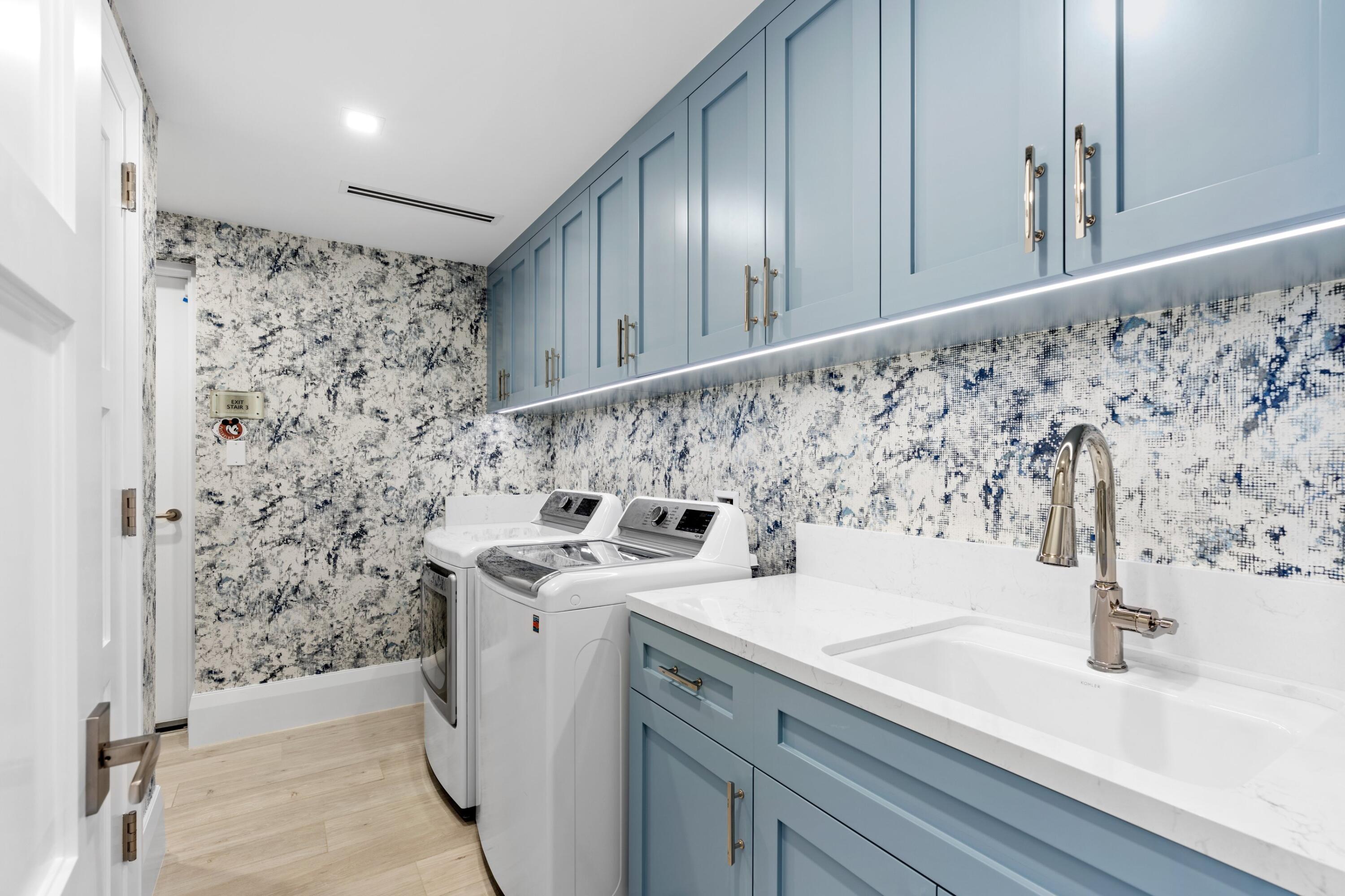 2500 South Ocean Boulevard, Unit 602 Boca Raton, FL 33432 - Photo 31 of 48 Laundry Room