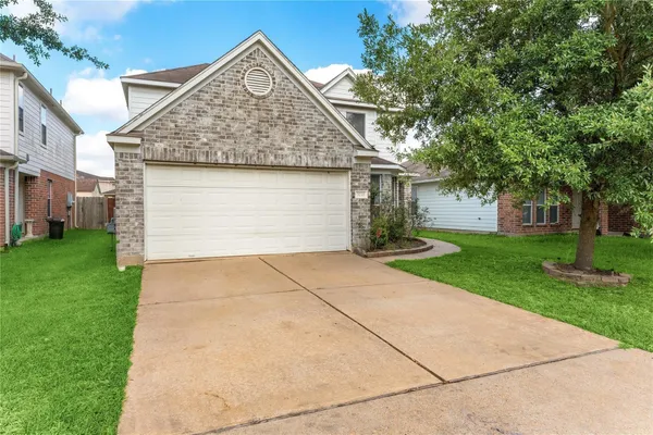 a front view of house with yard
