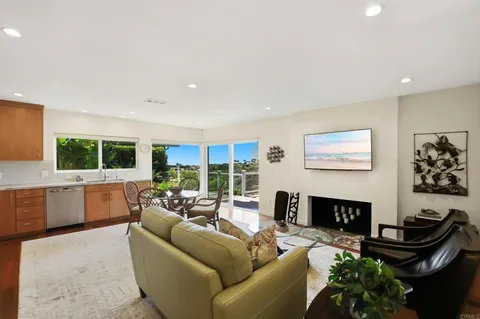$2,845,000 | 5958 Sagebrush Road, La Jolla, CA 92037