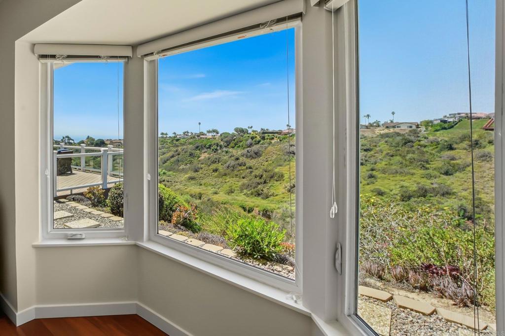5958 Sagebrush Road La Jolla, CA 92037 - Photo 31 of 56 Ocean views from the primary