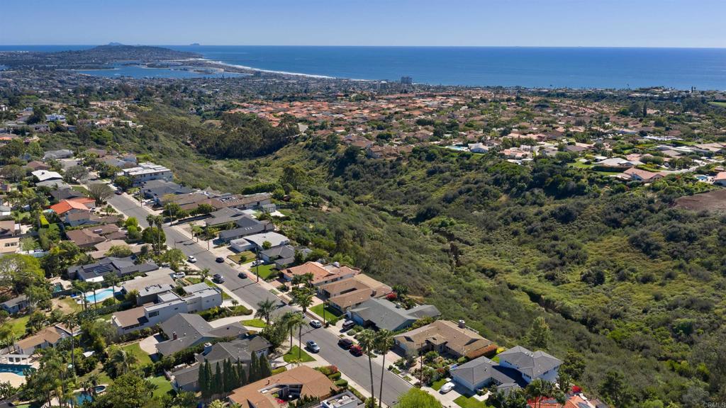5958 Sagebrush Road La Jolla, CA 92037 - Photo 58 of 64 an aerial view of multiple house