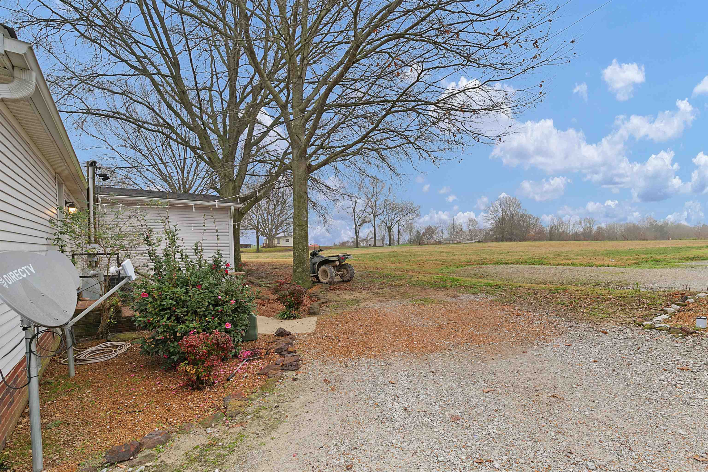 4022 Lower Jackson Road Bells, TN 38006 - Photo 3 of 18 a view of backyard with green space