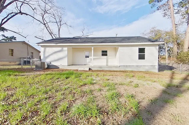 $225,000 | 1021 11th Avenue Southeast, Moultrie, GA 31768