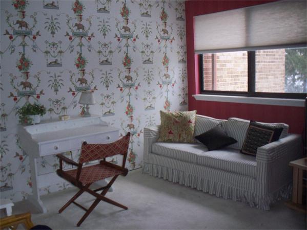 27 Cobblestone Lane, Unit 27 Worcester, MA 01606 - Photo 13 of 24 a living room with furniture and a window