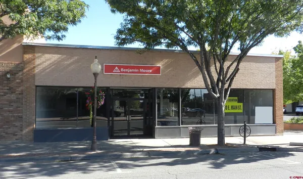 $2,068 | 202 East Main Street, Unit B, Montrose, CO 81401